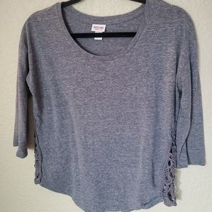 Mossimo Medium Gray 3/4 Sleeve Lace Detail Top